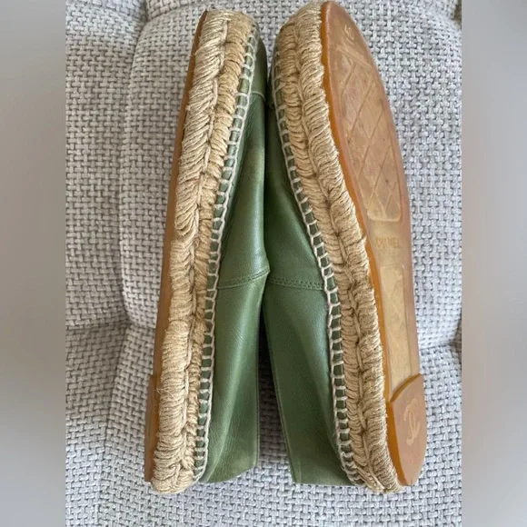 Chanel Olive Lambskin Leather Espadrilles Flats Slip on CC Logo
